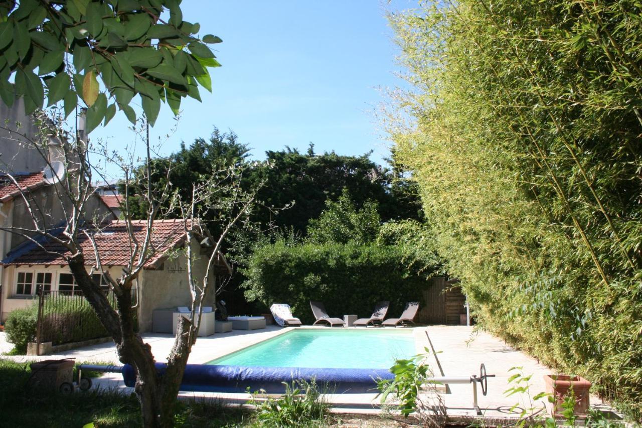 Le Mas Des Dames Appartement Avignon Buitenkant foto