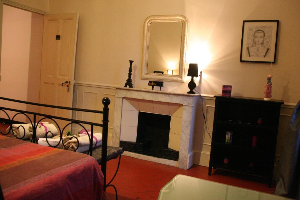 Le Mas Des Dames Appartement Avignon Buitenkant foto